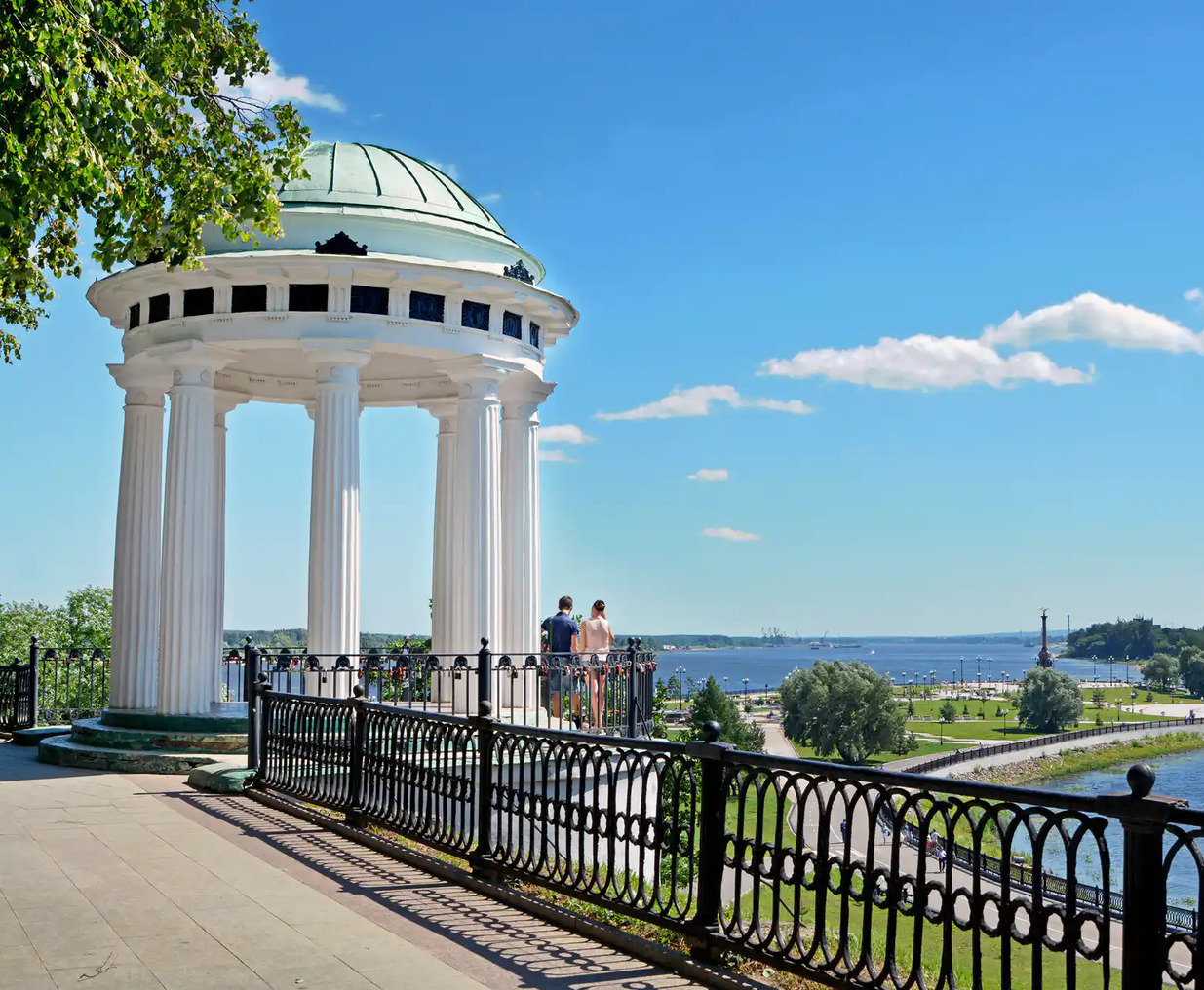 Volga River embankment, Yaroslavl Yaroslavl embankment overlooking the Volga River, Russia